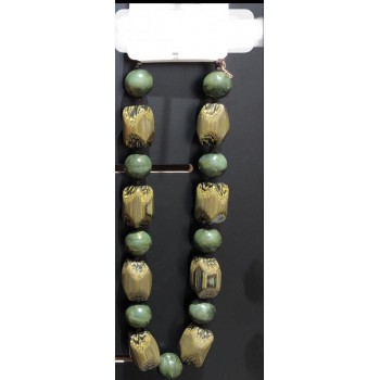 COLLANA IN RESINA